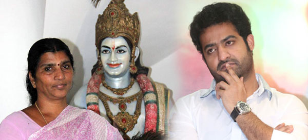 lakshmi parvathi,jr ntr,sr ntr,lakshmi parvathi shocking comments on jr ntr  ఆ ఎన్టీఆర్‌, ఈ ఎన్టీఆర్‌ గురించి లక్ష్మీపార్వతి!